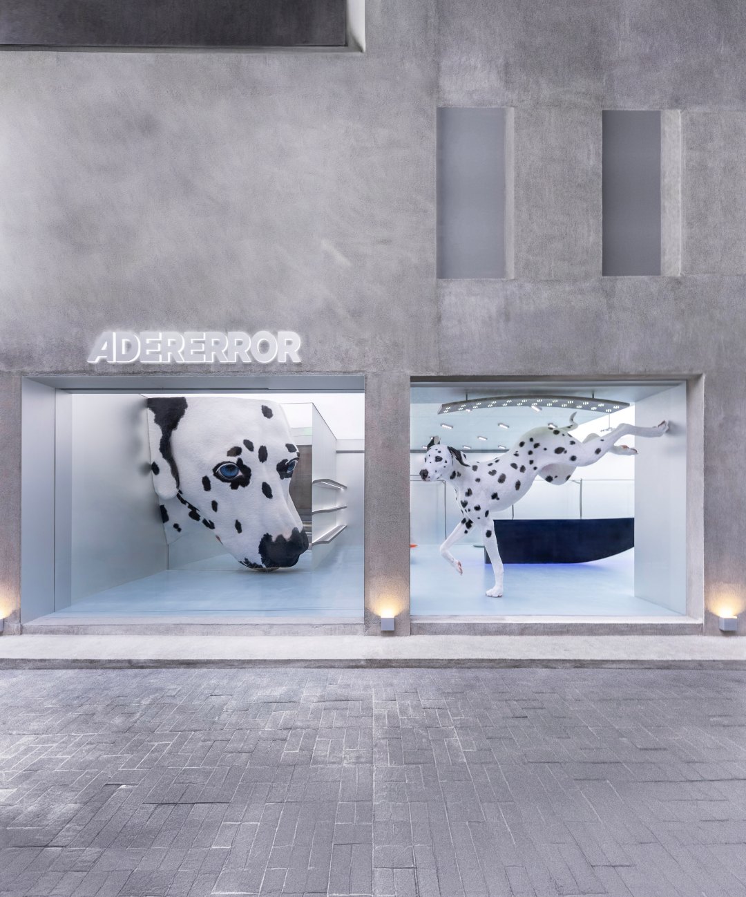 아더에러 ‘빛과 어둠’ 콘셉트의 중국 첫 상하이 플래그십 공개 911-Image